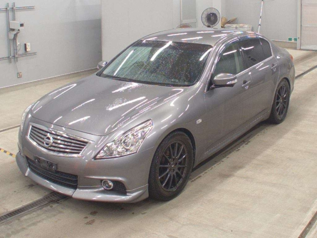 NISSAN SKYLINE 2010