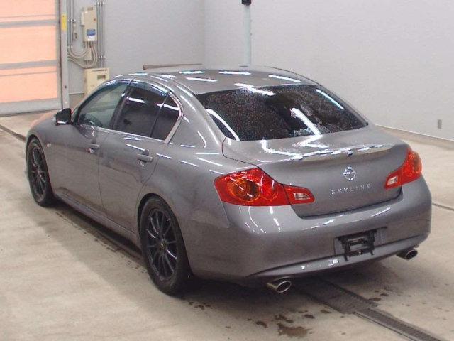 NISSAN SKYLINE 2010