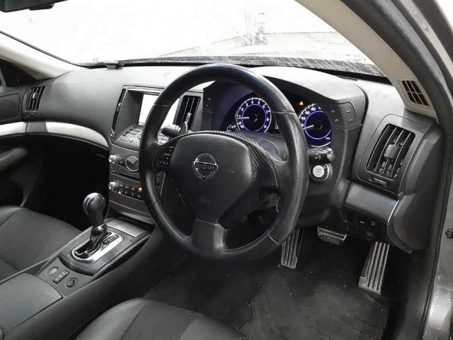 NISSAN SKYLINE 2010