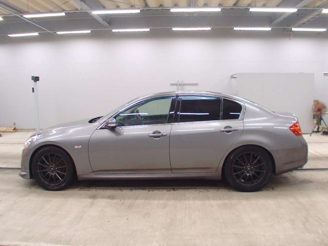 NISSAN SKYLINE 2010