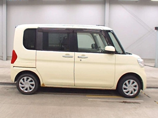 DAIHATSU TANTO 2014