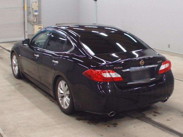 NISSAN FUGA 2009