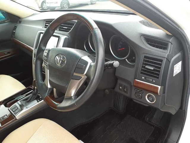 TOYOTA MARK X 2012