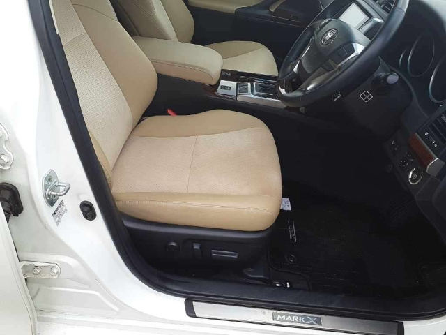 TOYOTA MARK X 2012