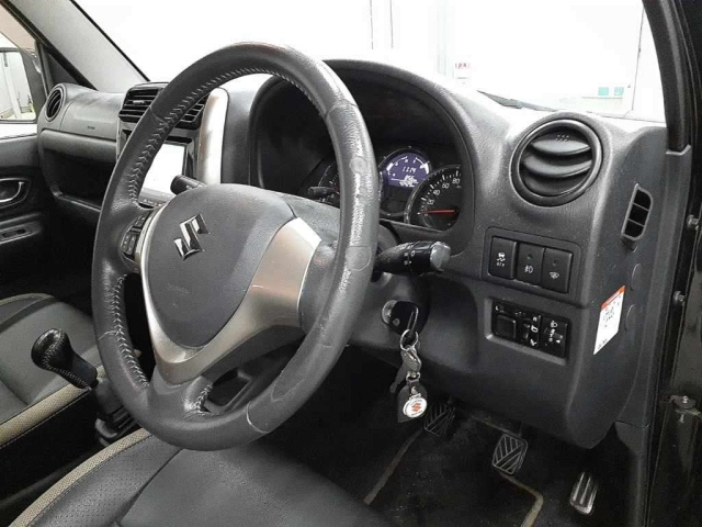 SUZUKI JIMNY SIERRA 2014