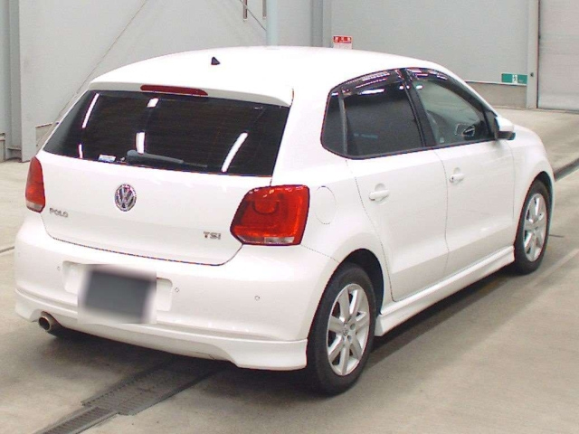 VOLKSWAGEN POLO 2010