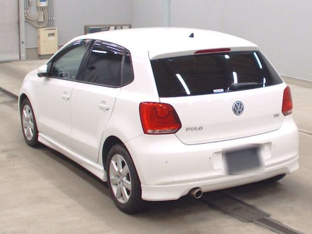 VOLKSWAGEN POLO 2010