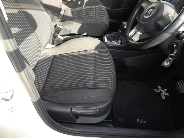 VOLKSWAGEN POLO 2010