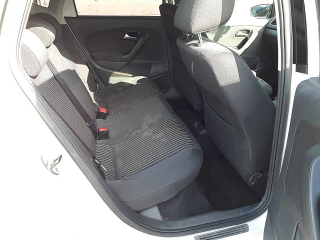 VOLKSWAGEN POLO 2010