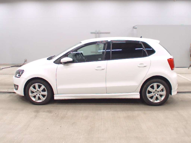 VOLKSWAGEN POLO 2010
