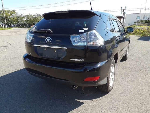 TOYOTA HARRIER 2009