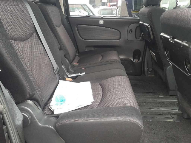 NISSAN SERENA 2012