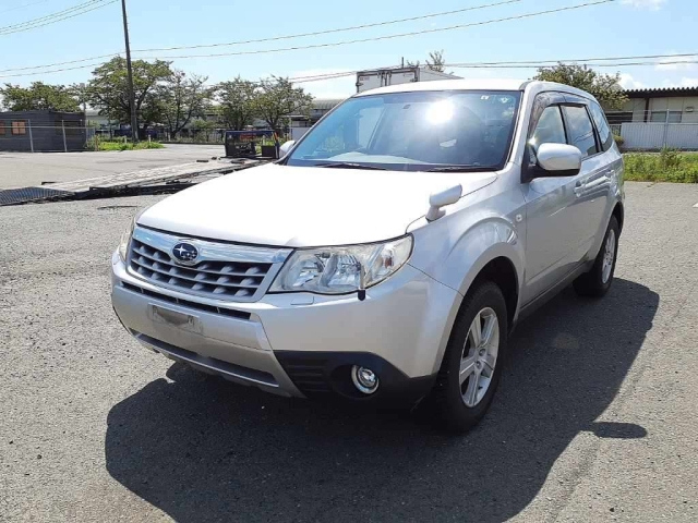 SUBARU FORESTER 2011