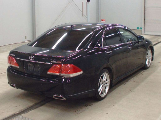 TOYOTA CROWN 2010