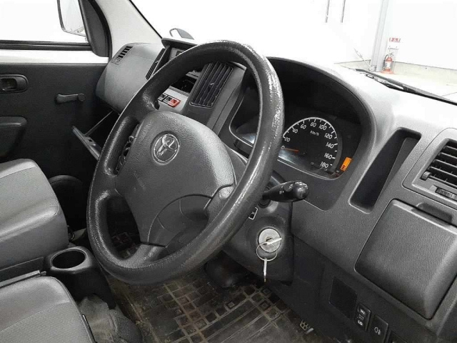 TOYOTA TOWN ACE VAN 2014