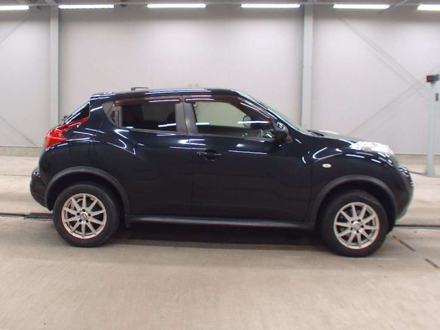 NISSAN JUKE 2012