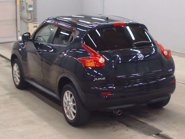 NISSAN JUKE 2012