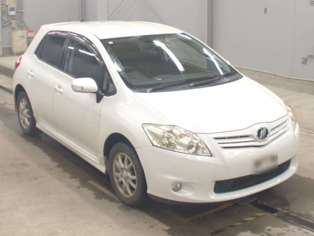 TOYOTA AURIS 2010