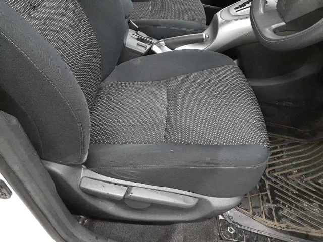 TOYOTA AURIS 2010