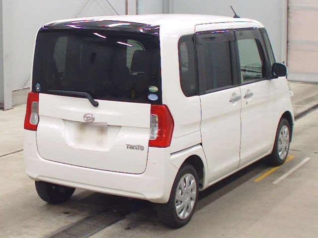 DAIHATSU TANTO 2016