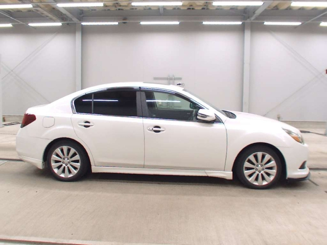 SUBARU LEGACY B4 2010