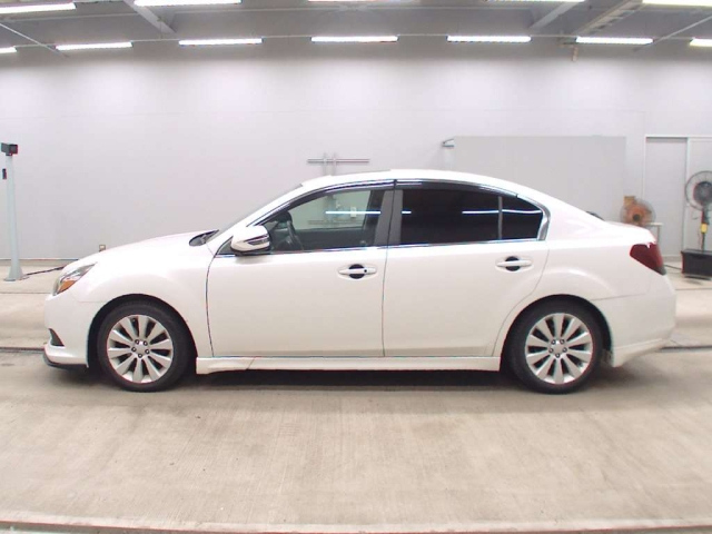 SUBARU LEGACY B4 2010