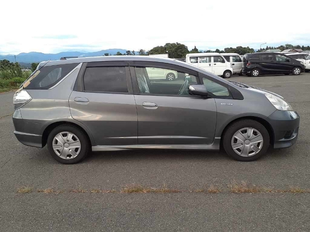 HONDA FIT SHUTTLE 2013