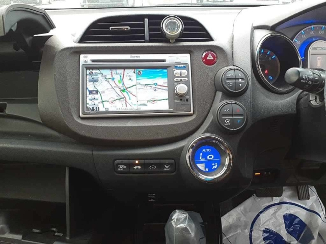 HONDA FIT SHUTTLE 2013