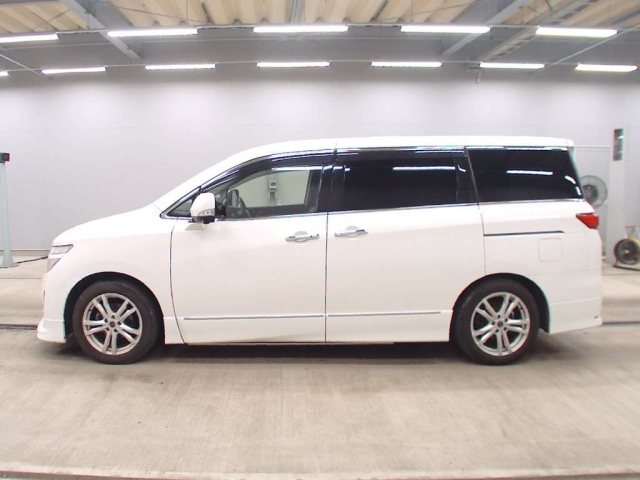 NISSAN ELGRAND 2013