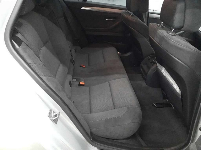 BMW 5 SERIES 2011