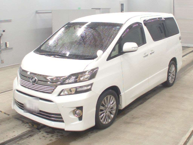 TOYOTA VELLFIRE 2013