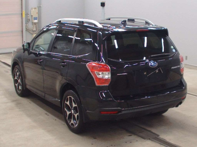 SUBARU FORESTER 2015
