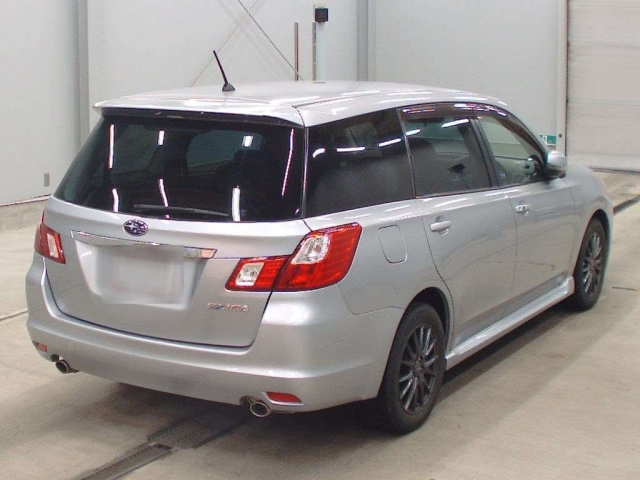 SUBARU EXIGA 2012