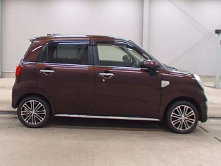 DAIHATSU CAST 2015