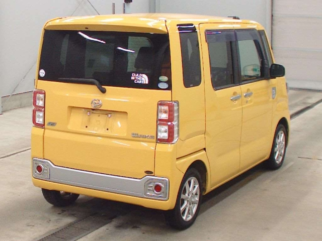 DAIHATSU WAKE 2014