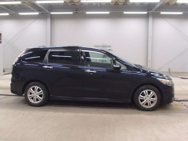HONDA STREAM 2010