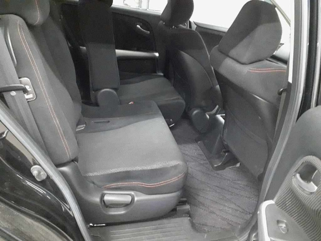 HONDA STREAM 2010