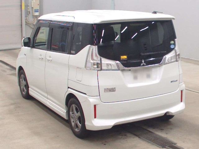 MITSUBISHI DELICA D2 2016