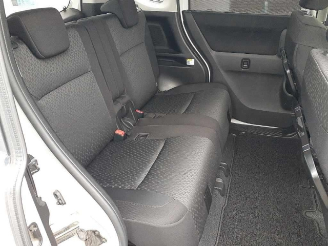 MITSUBISHI DELICA D2 2016