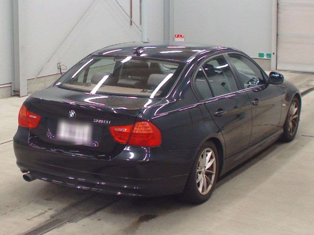 BMW 3 SERIES 2010