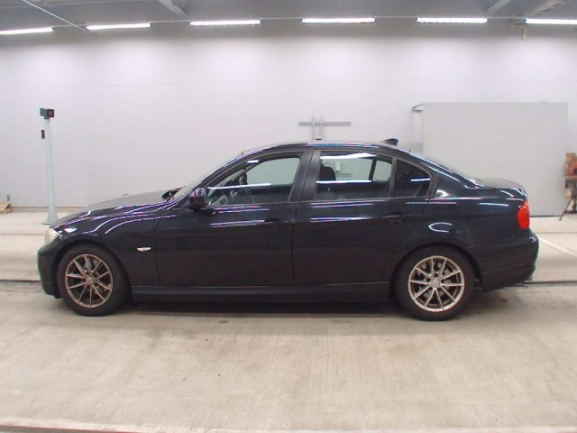 BMW 3 SERIES 2010