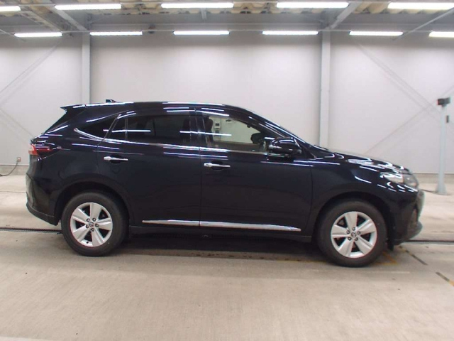 TOYOTA HARRIER 2018