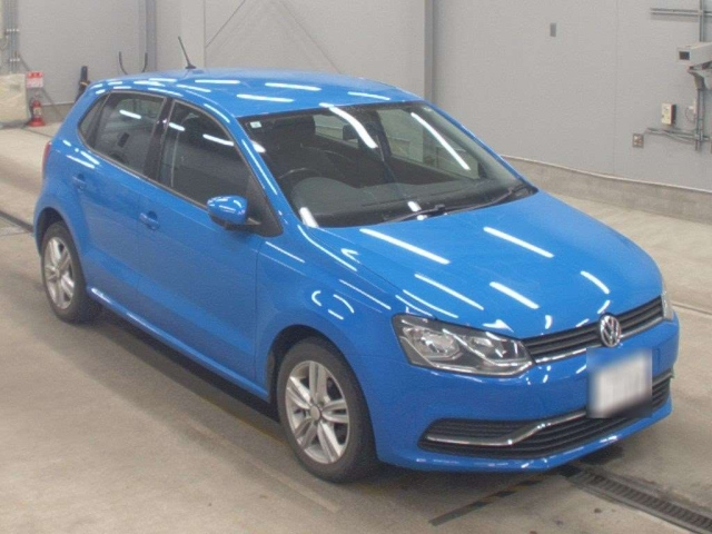 VOLKSWAGEN POLO 2015