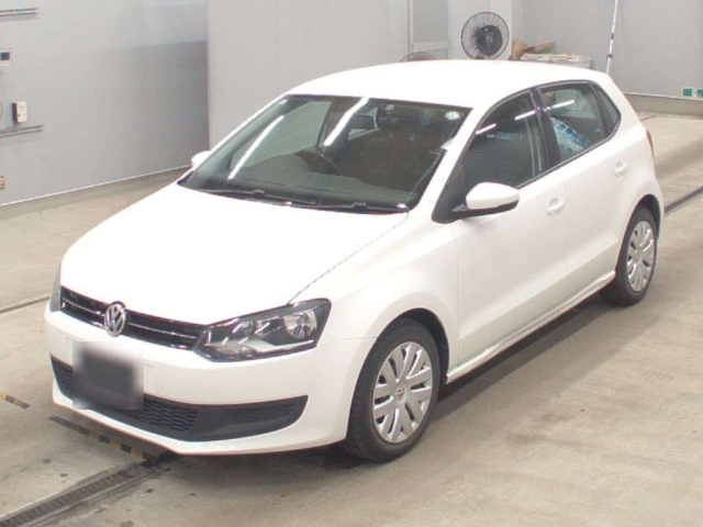 VOLKSWAGEN POLO 2013