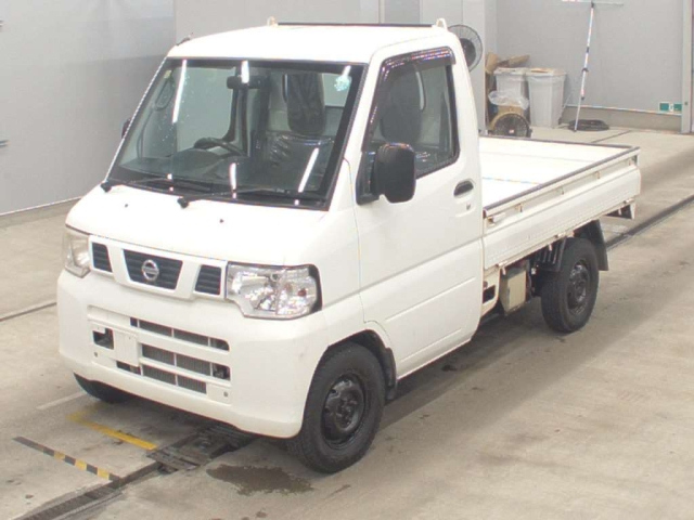 NISSAN CLIPPER TRUCK 2013