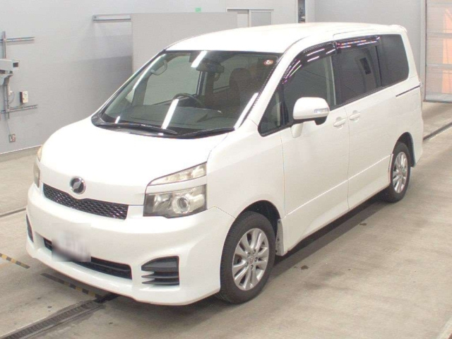 TOYOTA VOXY 2012