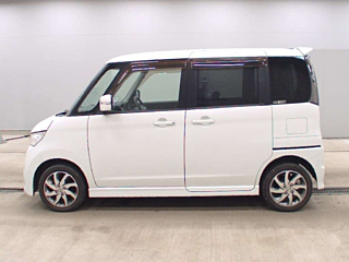 NISSAN ROOX 2010