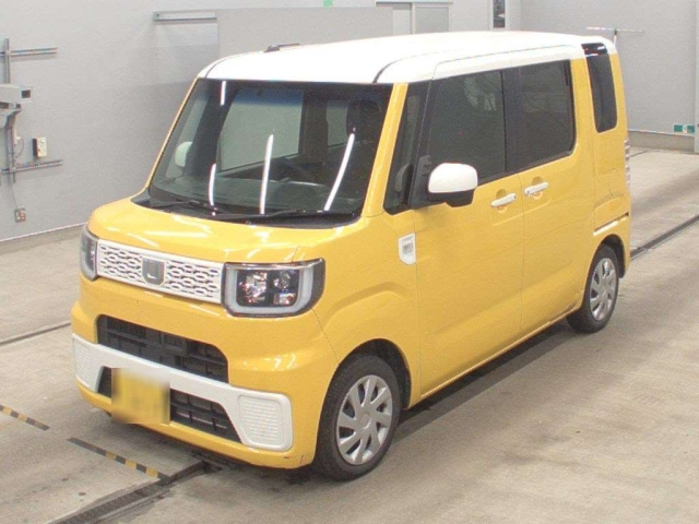 DAIHATSU WAKE 2015