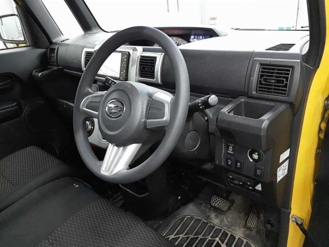 DAIHATSU WAKE 2015