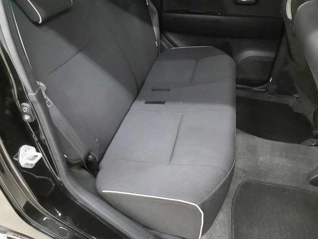 TOYOTA PIXIS SPACE 2013